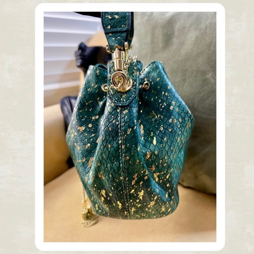 Vegan Leather Green/Gold Snake Print Bucket Bag w/Goldfish Drawstring/Top Handle - Picture 13 of 16